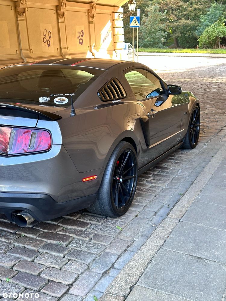 Ford Mustang 5.0 V8 GT - 6