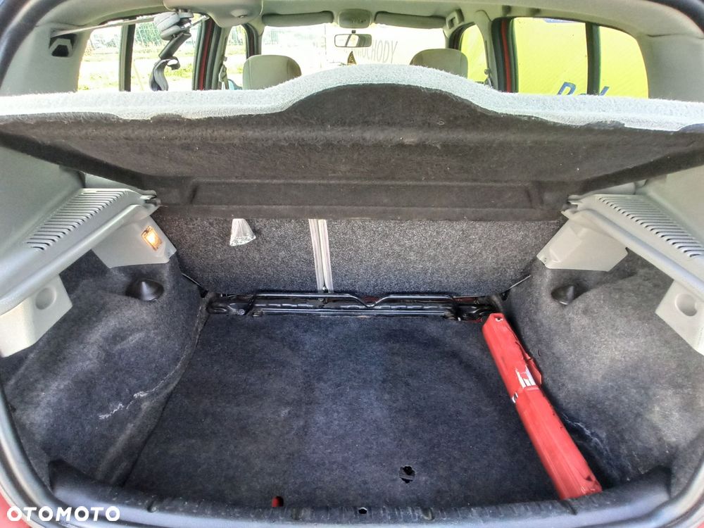Renault Clio - 9