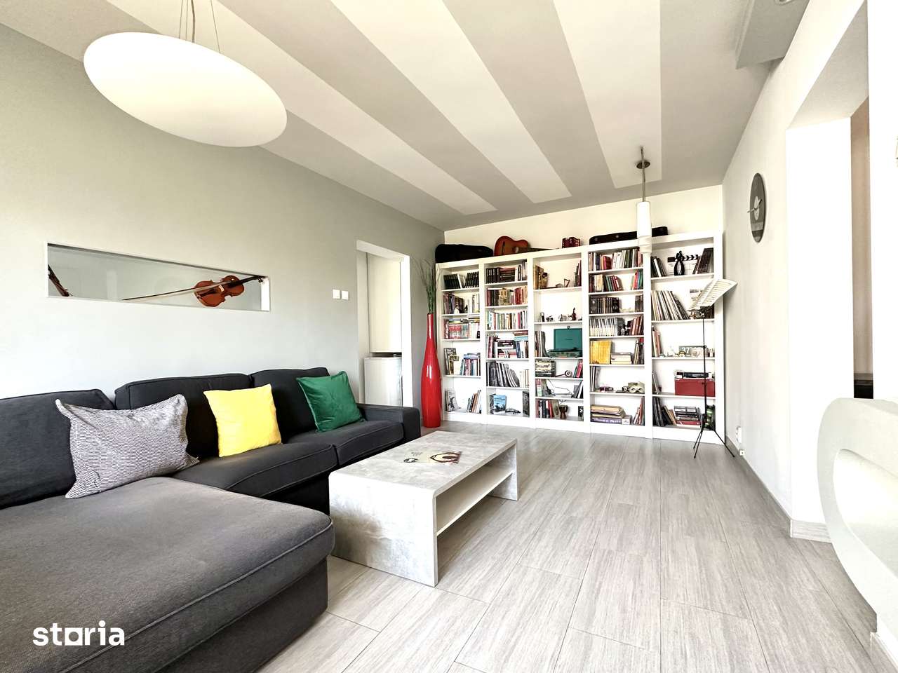 Apartament vedere spate, zona Calea Moșilor - intersecție cu Eminescu — fotografia 1