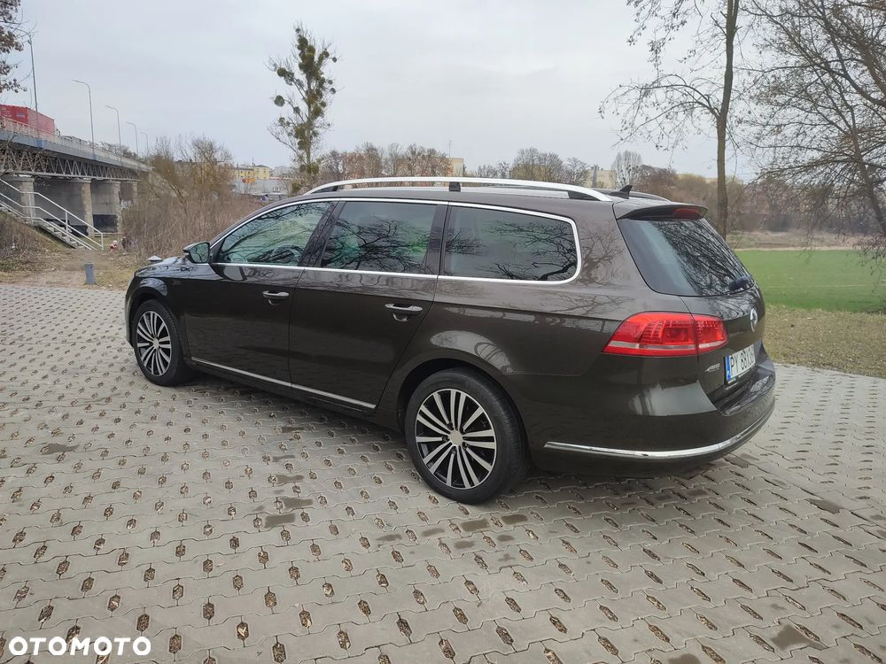 Volkswagen Passat 2.0 TDI DSG BlueMotion Technology Comfortline - 4