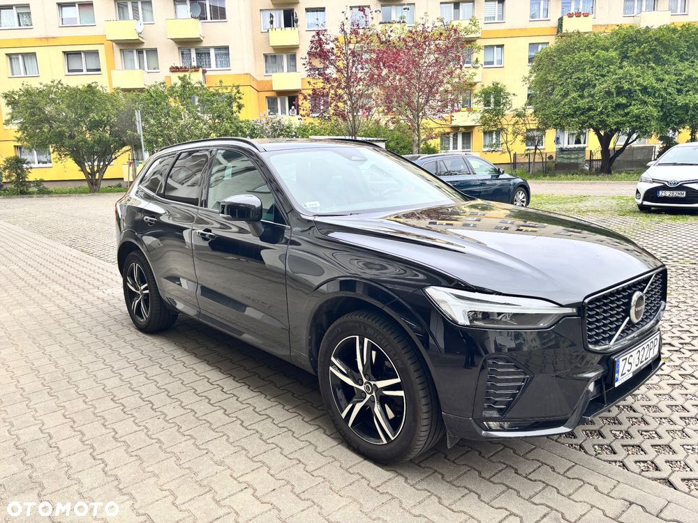 Volvo XC 60 B4 D AWD Plus Dark - 2