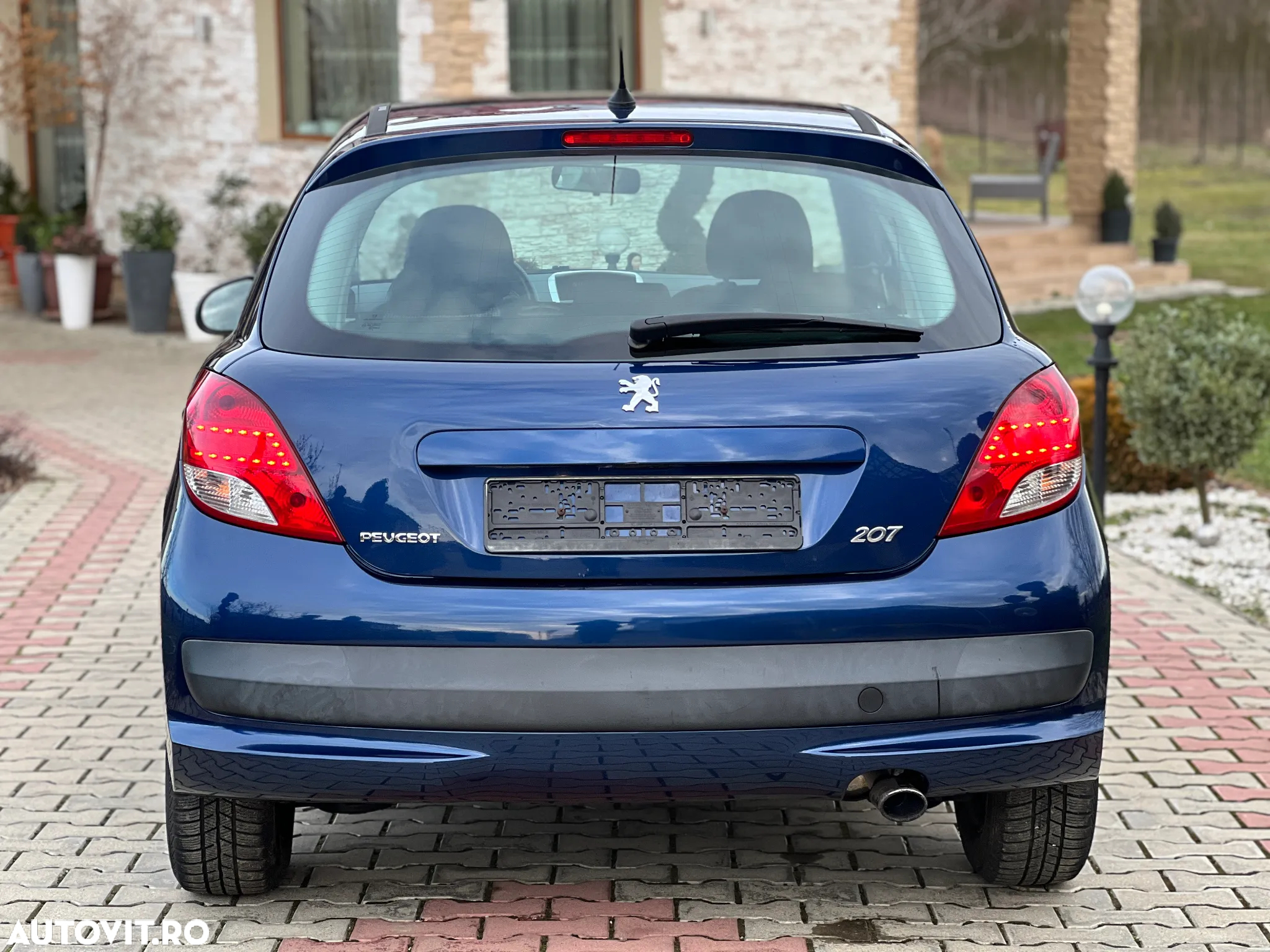 Peugeot 207 1.4 E Premium - 10