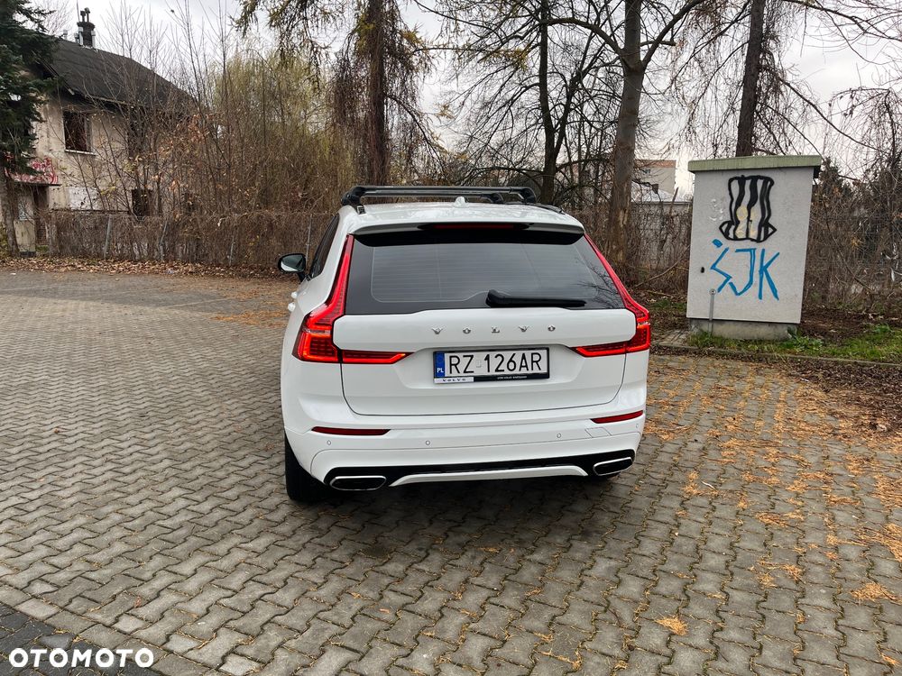 Volvo XC 60 T5 R-Design - 6