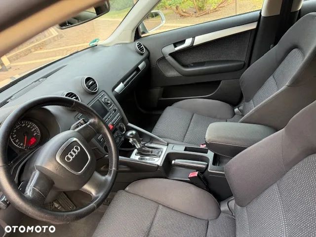 Audi A3 Sportback 2.0 TDI DPF (DSG) S tronic Ambiente - 12
