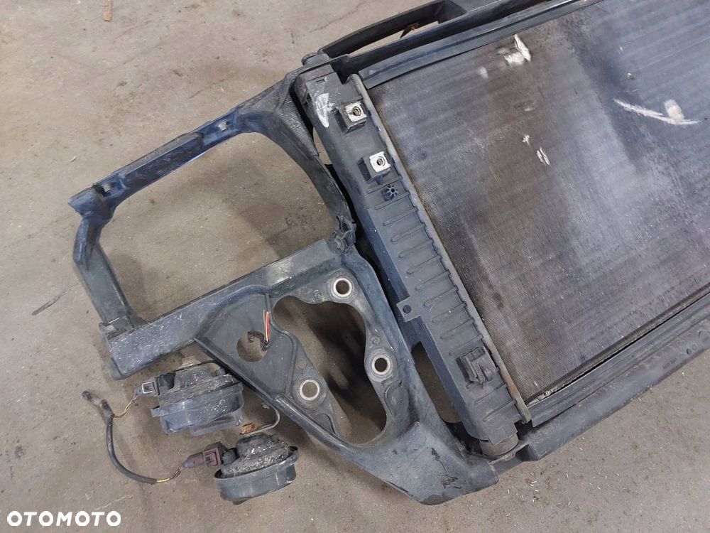 PAS PRZEDNI WZMOCNIENIE CZOŁOWE + CHŁODNICA WODY AUDI A4 B5 1.6 8V - 3