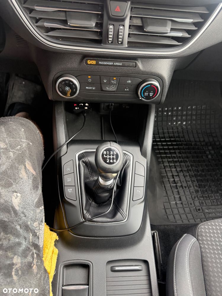Ford Focus 1.5 EcoBlue Start-Stopp-System COOL&CONNECT - 15