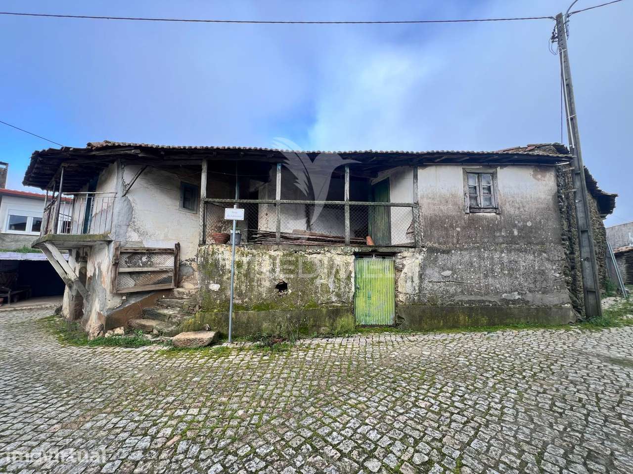 Moradia para reconstrução - Grande imagem: 2/15