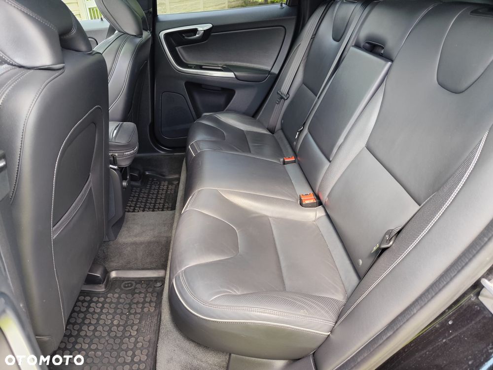 Volvo XC 60 - 30