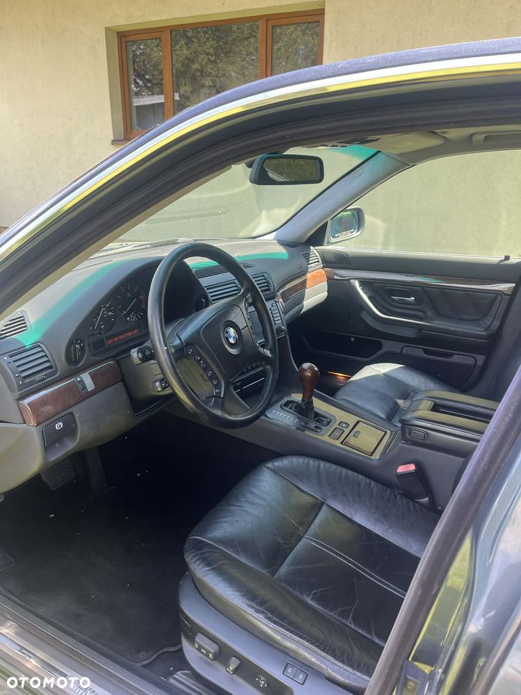 BMW Seria 7 740iL - 6