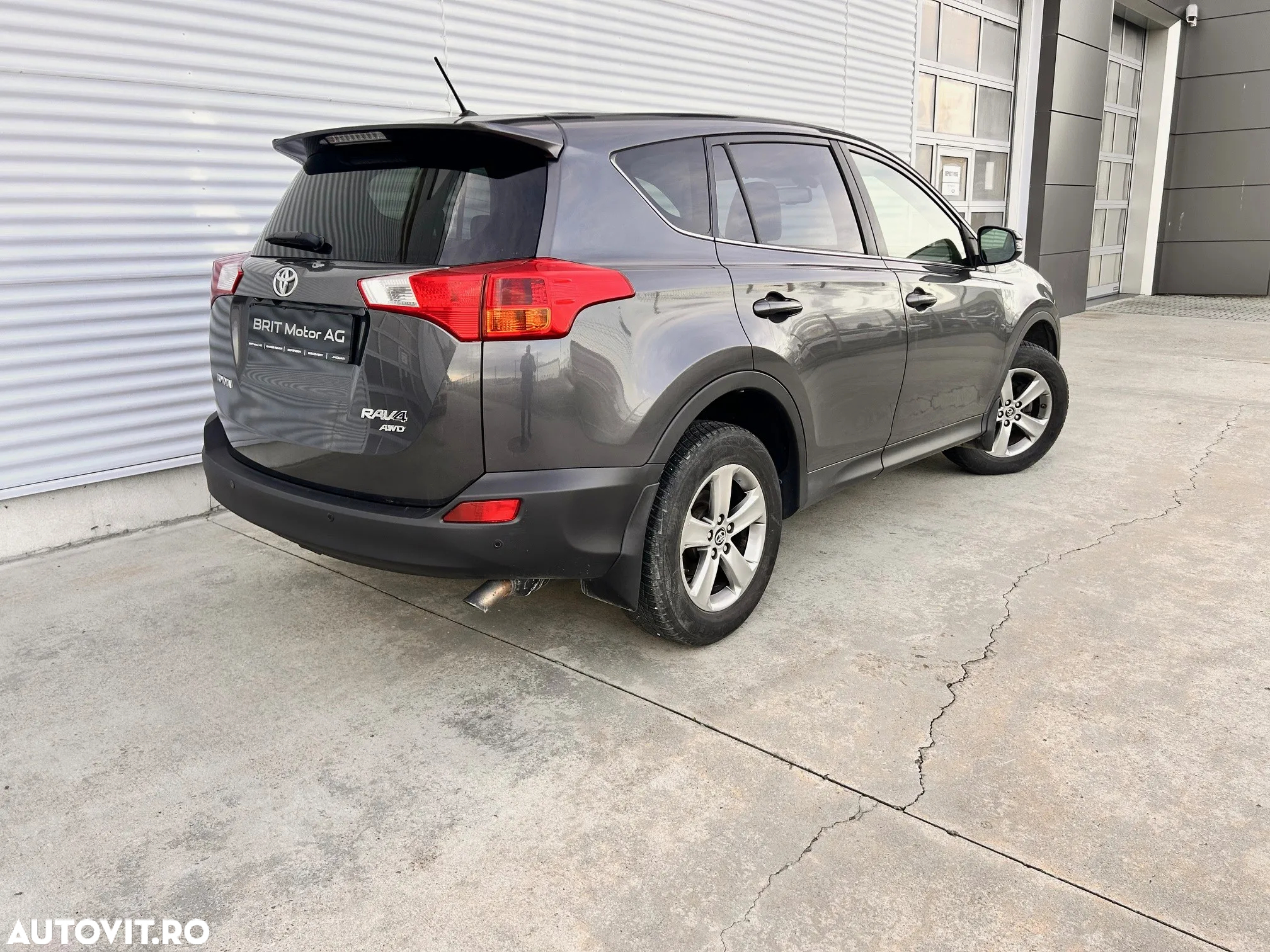 Toyota RAV4 2.2 D-4CAT 4WD Aut Luxury - 5