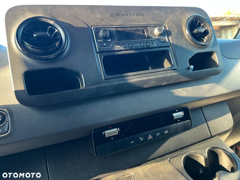 Mercedes-Benz E-sprinter - 7