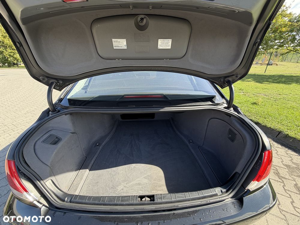 BMW Seria 7 735i - 19