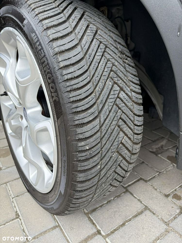 Ford Kuga - 23