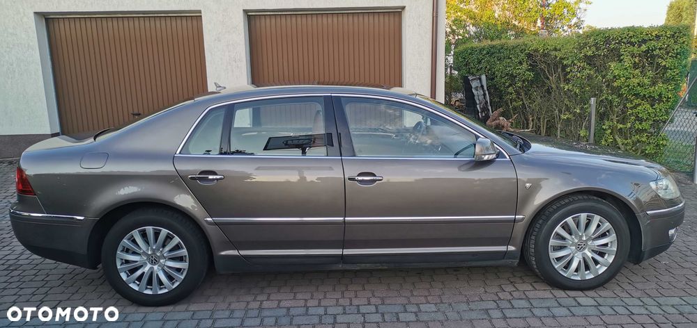 Volkswagen Phaeton - 8