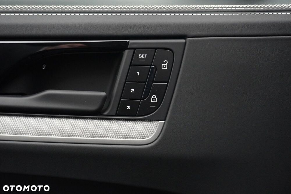 Porsche Cayenne - 17