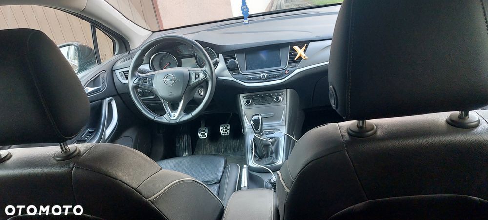 Opel Astra 1.4 Essentia - 10