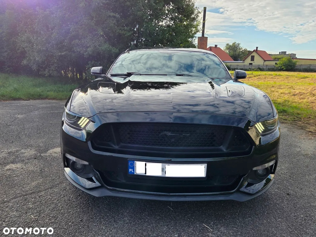 Ford Mustang - 4