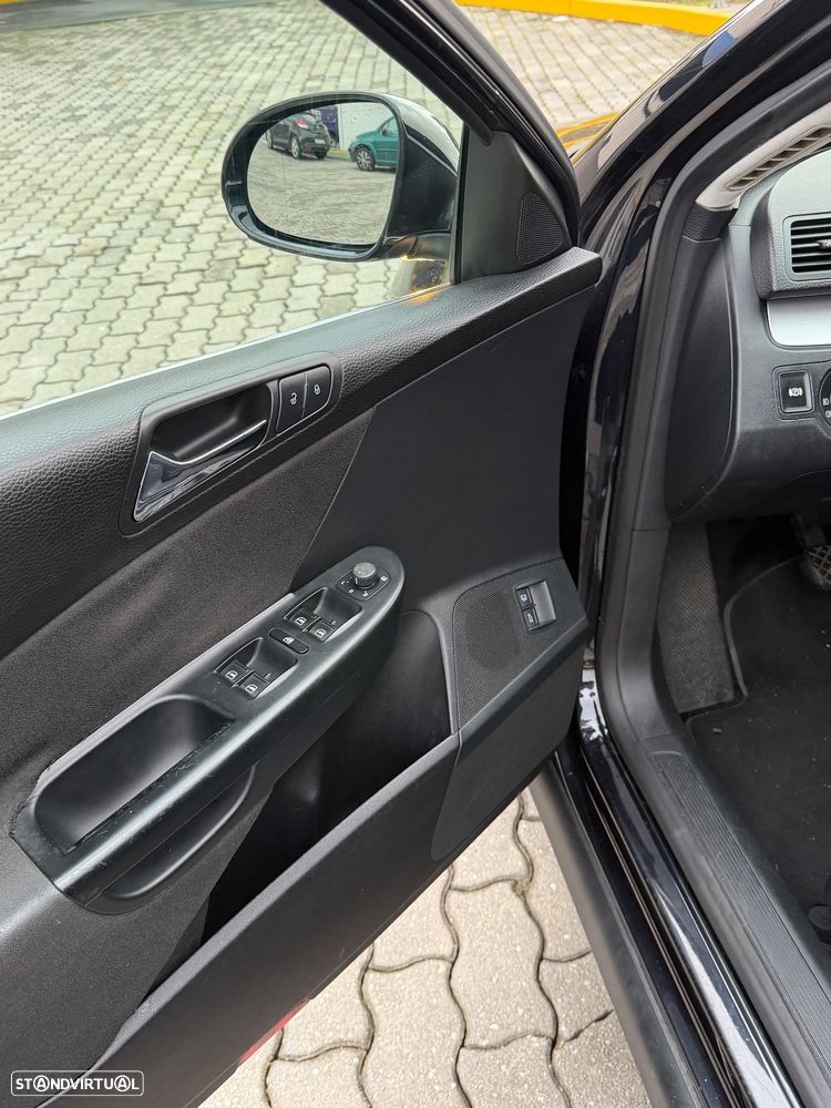 VW Passat 2.0 TDI Highline - 8