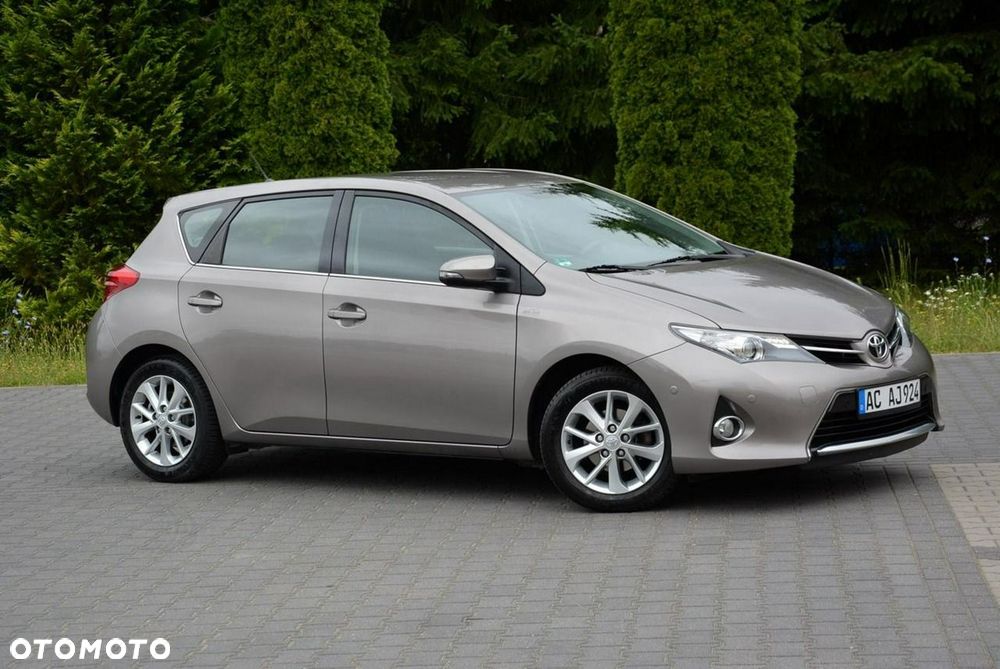 Toyota Auris 1.6 Executive - 10