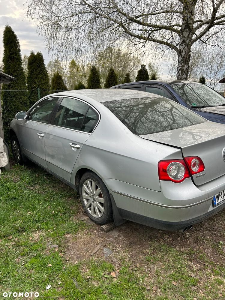 Volkswagen Passat 1.8 TSI Comfortline - 2