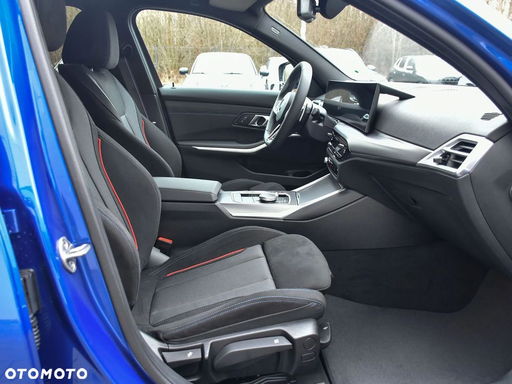 BMW Seria 3 320i xDrive - 17