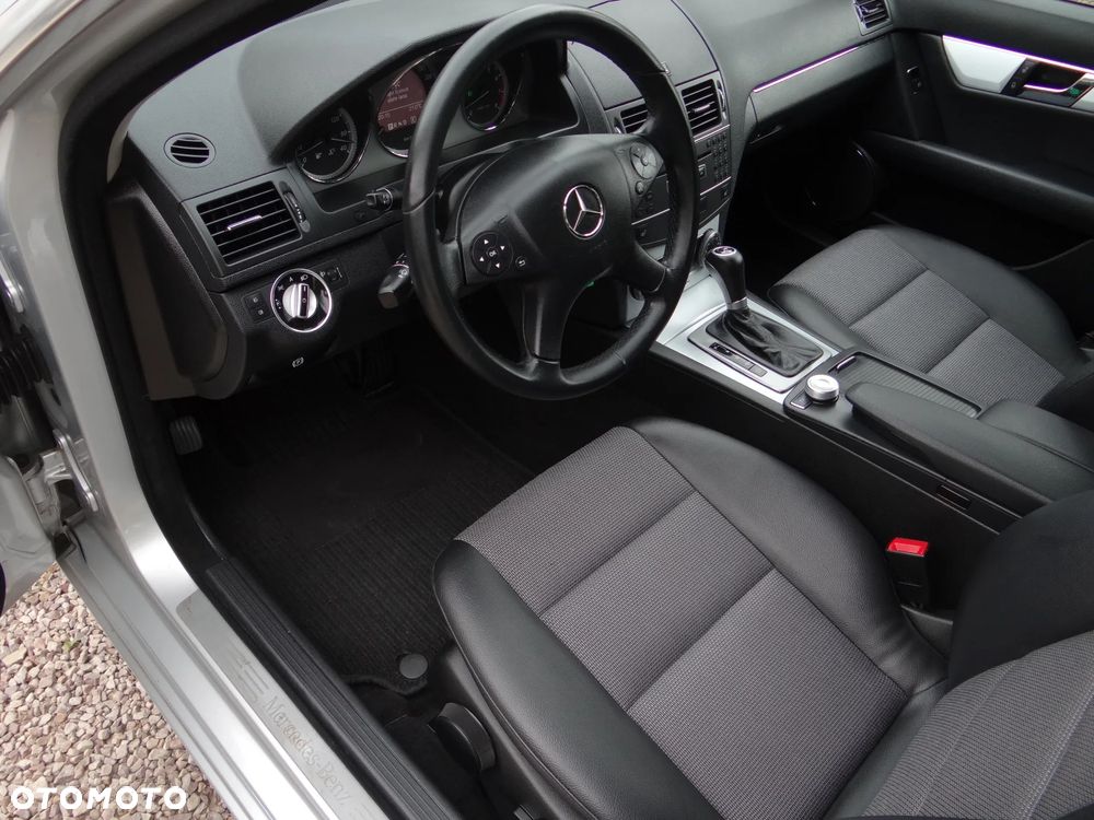 Mercedes-Benz Klasa C 180 BlueEFFICIENCY 7G-TRONIC Avantgarde - 17