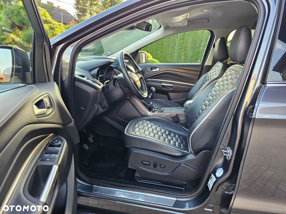 Ford Kuga 2.0 TDCi 4x4 Vignale - 38
