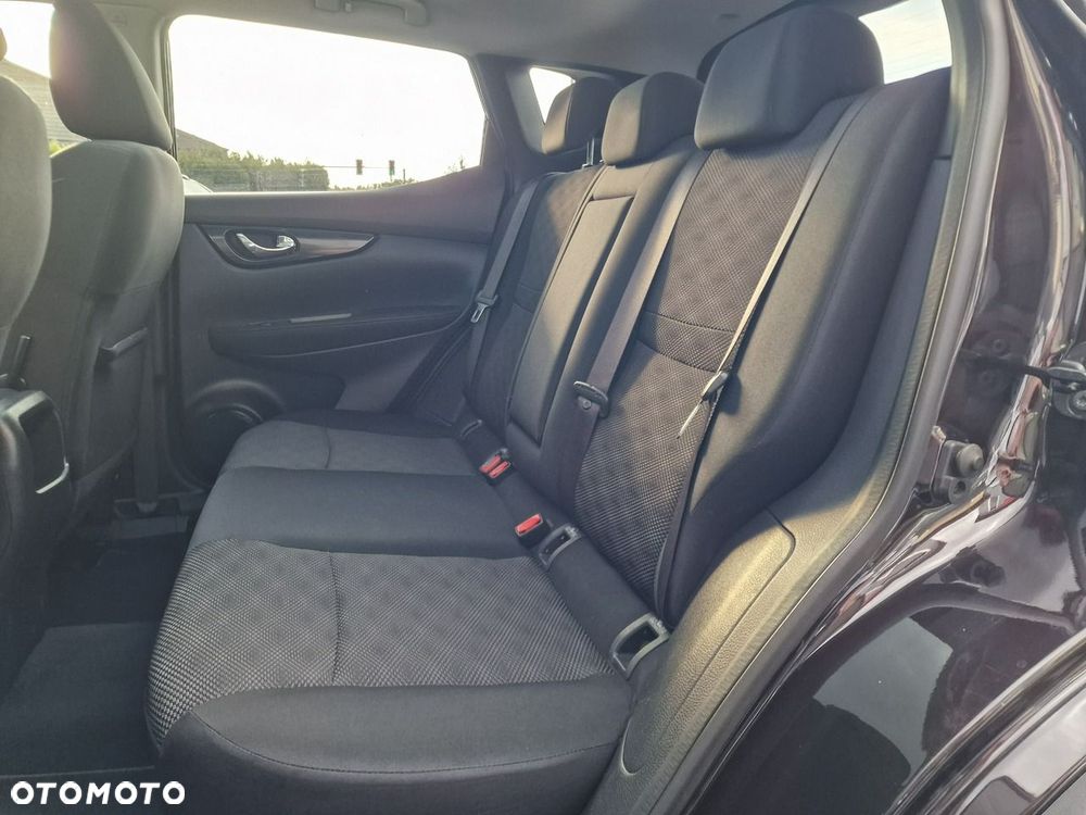 Nissan Qashqai 1.2 DIG-T N-Connecta EU6 - 19
