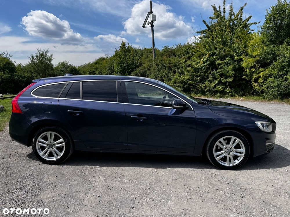 Volvo V60 D4 Drive-E Momentum - 9