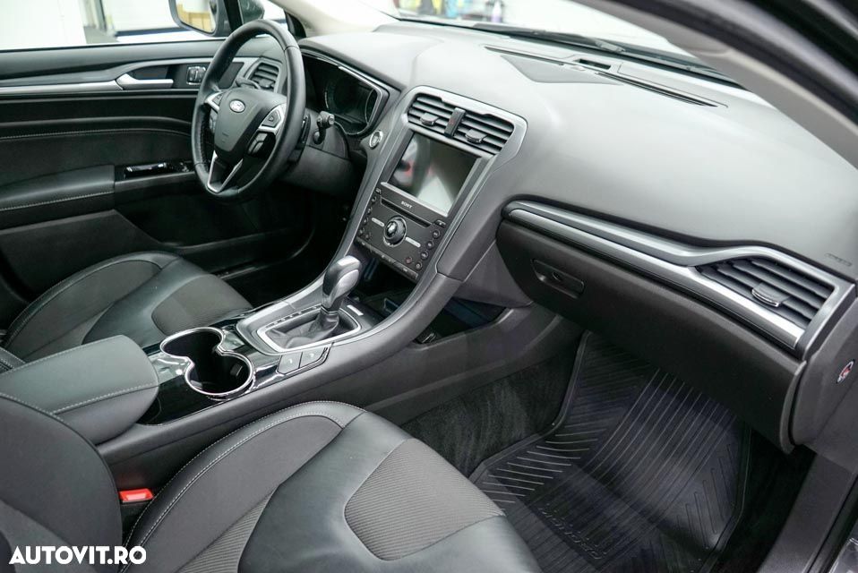 Ford Mondeo 2.0 TDCi Powershift AWD Titanium - 12