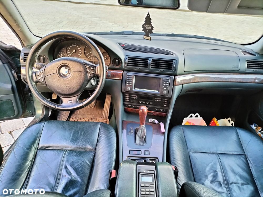 BMW Seria 7 - 8