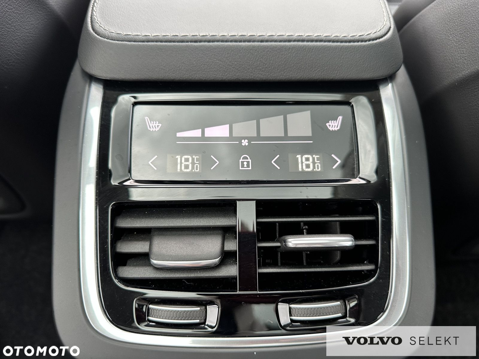 Volvo XC 90 - 22