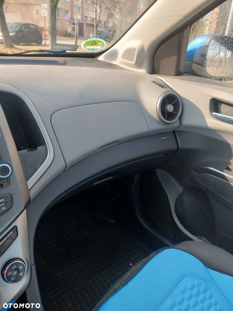 Chevrolet Aveo 1.6 LTZ - 13