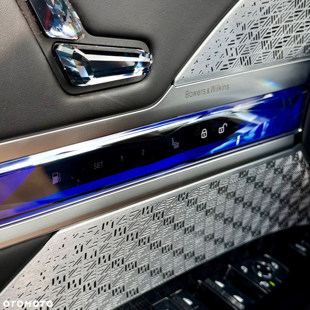 BMW Seria 7 M760e PHEV xDrive sport - 8