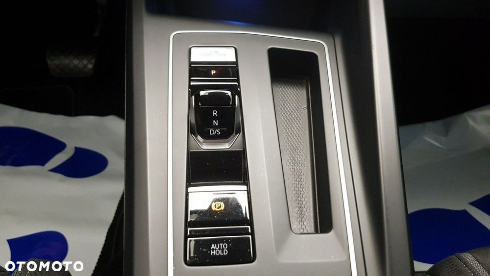 Volkswagen Golf - 26