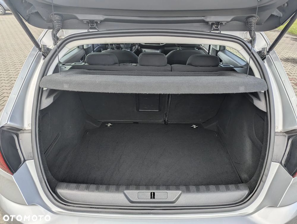 Peugeot 308 - 4