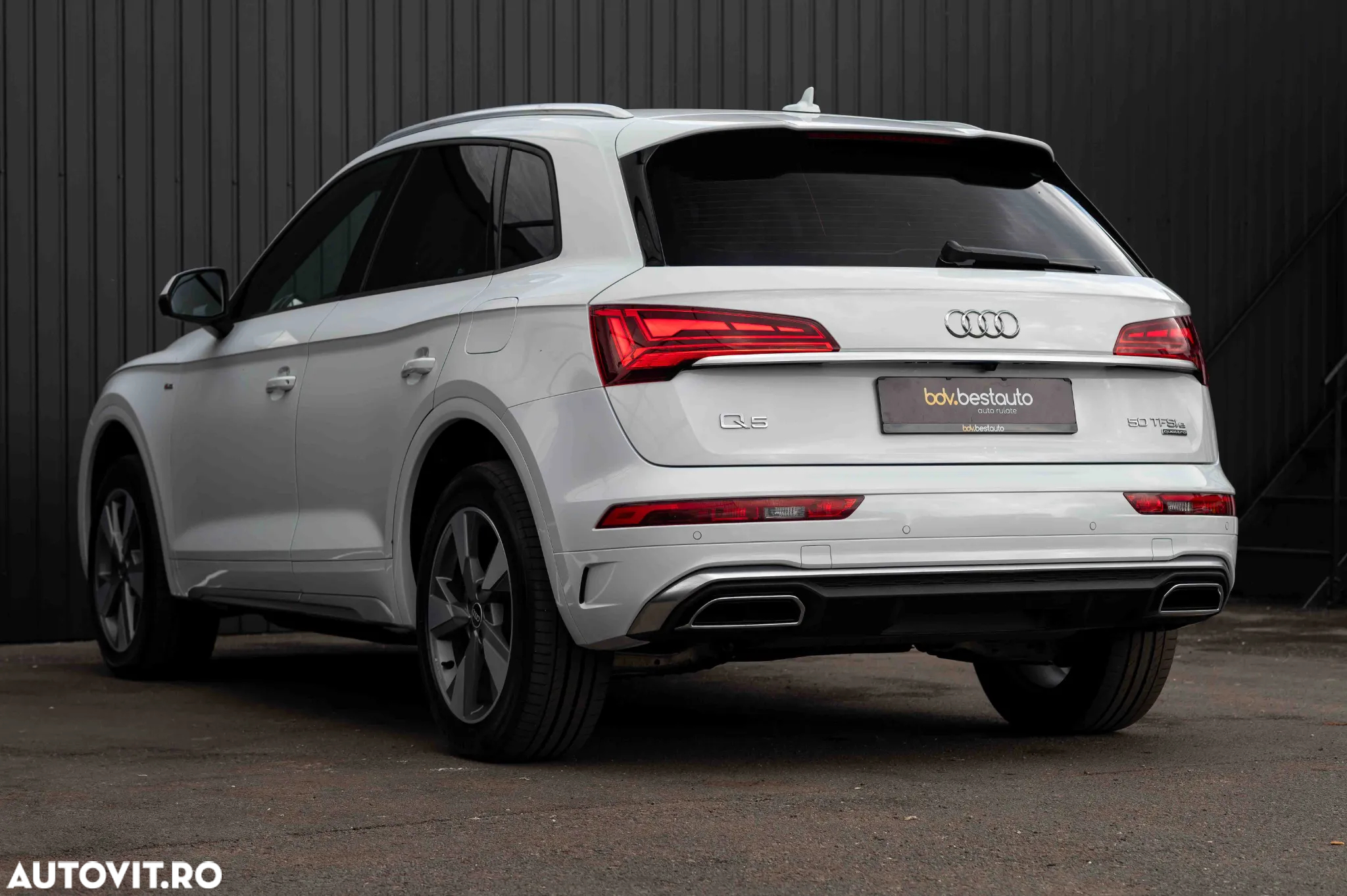 Audi Q5 50 TFSIe quattro S tronic S line - 35