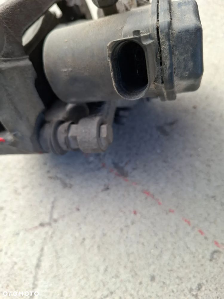 Zacisk Tył Tylny Hamulcowy Lewy 300mm Audi A6 C7 A7 - 12