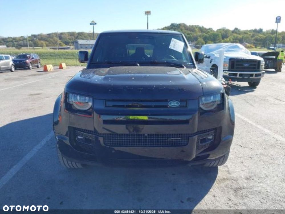 Land Rover Defender - 6