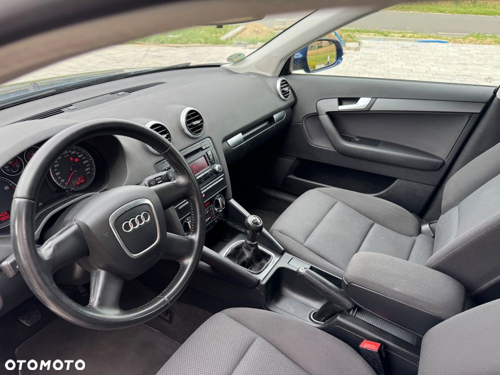 Audi A3 Sportback 1.6 Attraction - 13