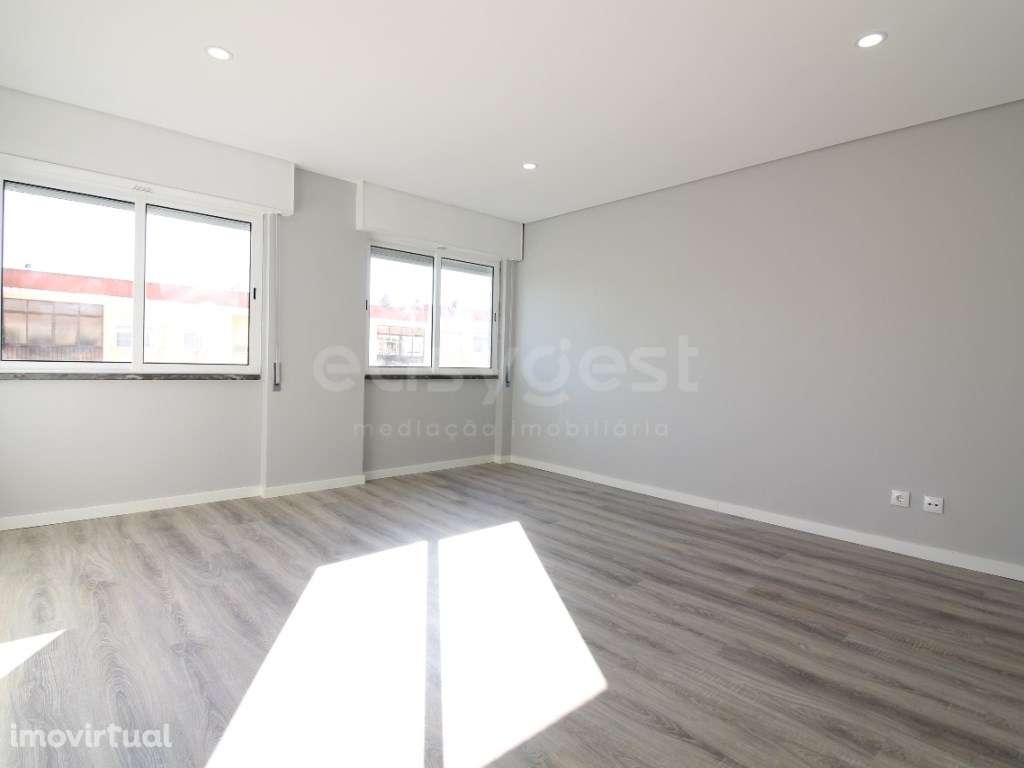 Excelente Apartamento T3 Totalmente Remodelado - Grande imagem: 5/33