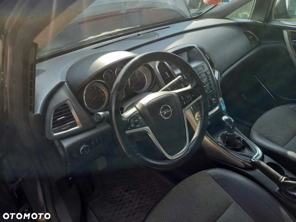 Opel Astra IV 1.4 T Cosmo - 10