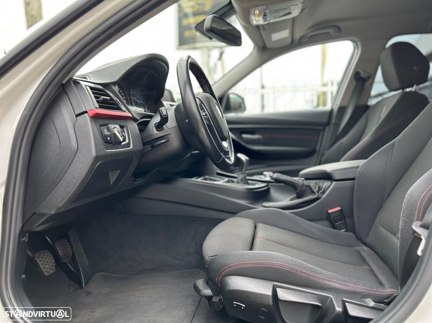 BMW 318 d Touring Line Sport - 22