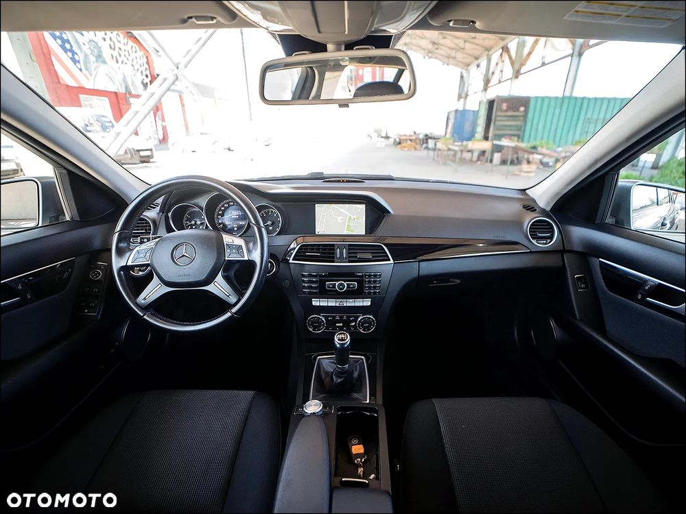 Mercedes-Benz Klasa C 180 (BlueEFFICIENCY) Elegance - 15