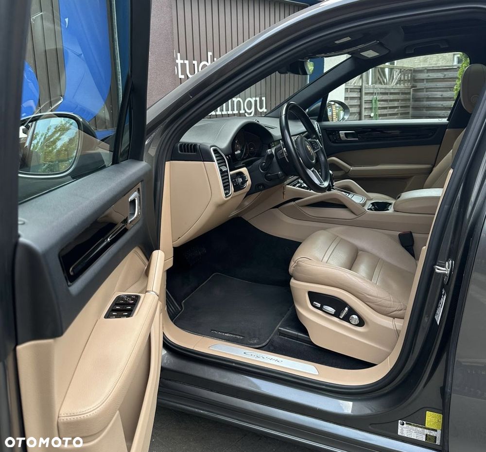 Porsche Cayenne Platinum Edition - 8