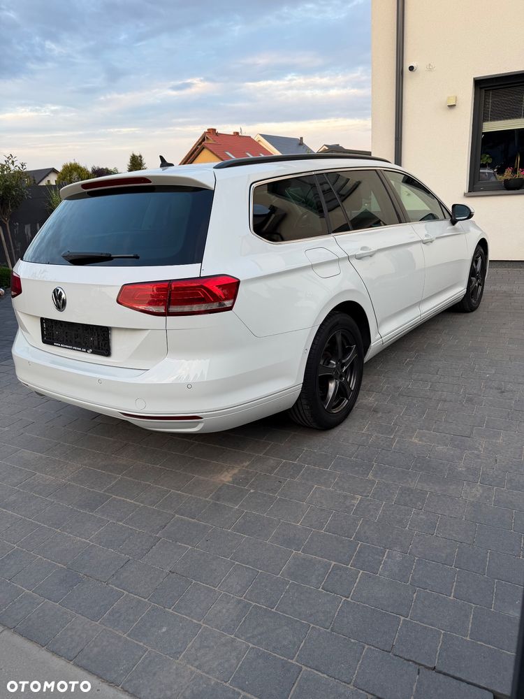 Volkswagen Passat 1.6 TDI (BlueMotion Technology) Comfortline - 11