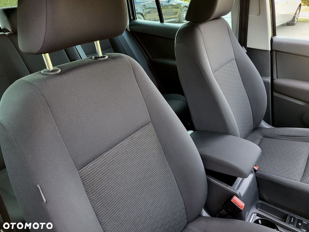 Volkswagen Tiguan 2.0 TDI DPF BlueMotion Technology Exclusive - 18