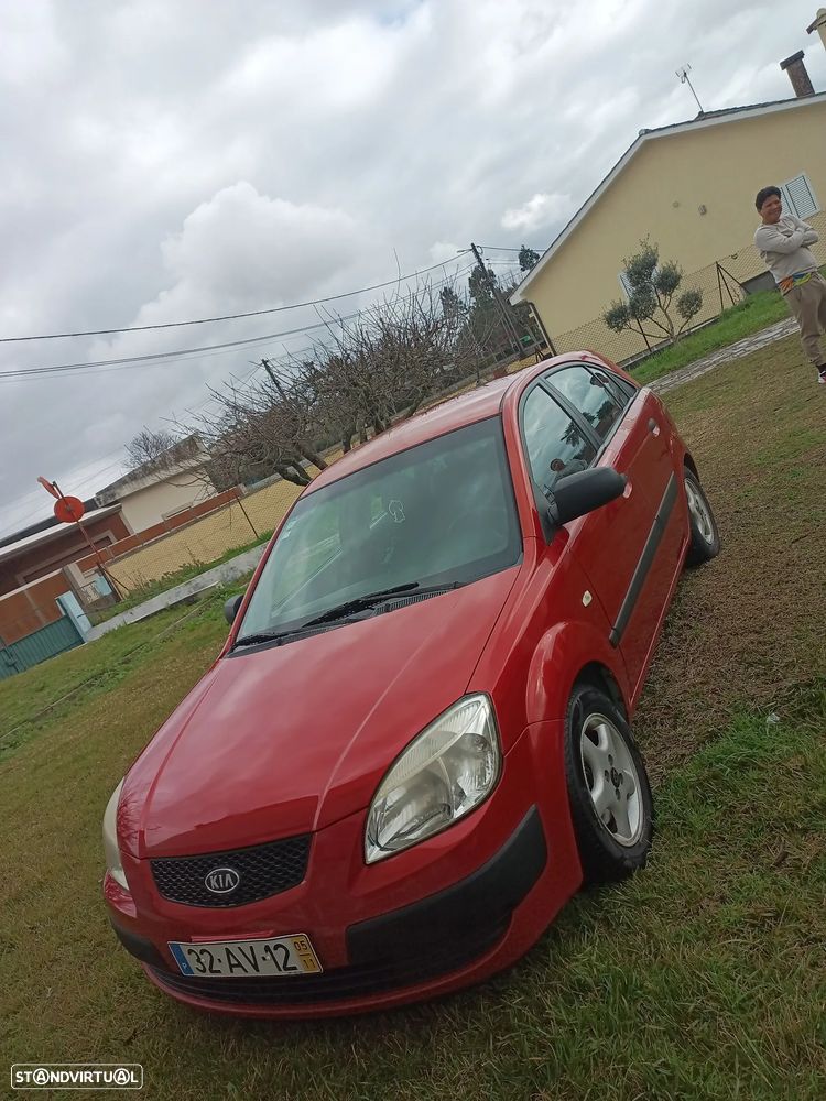 Kia Rio 1.4 LX - 4