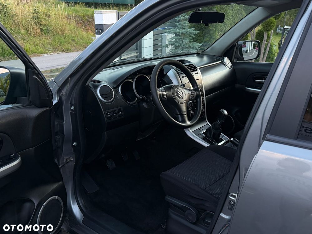 Suzuki Grand Vitara 1.9 DDiS - 6