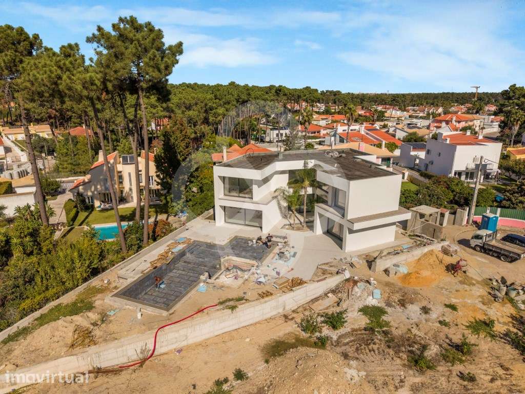 Moradia de luxo com piscina junto à Aroeira e a poucos minutos das ... - Grande imagem: 5/60